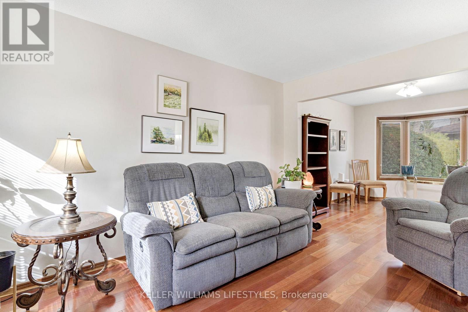 175 Walmer Gardens, London North, Ontario  N6G 4H3 - Photo 5 - X12527968