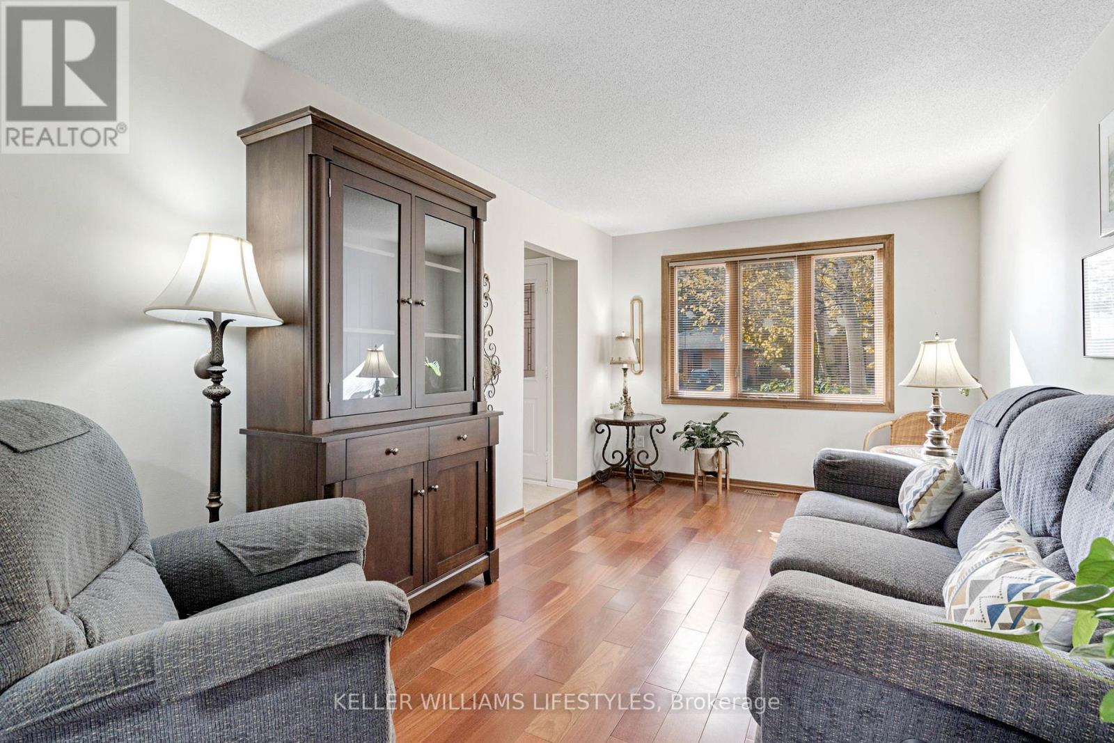 175 Walmer Gardens, London North, Ontario  N6G 4H3 - Photo 7 - X12527968