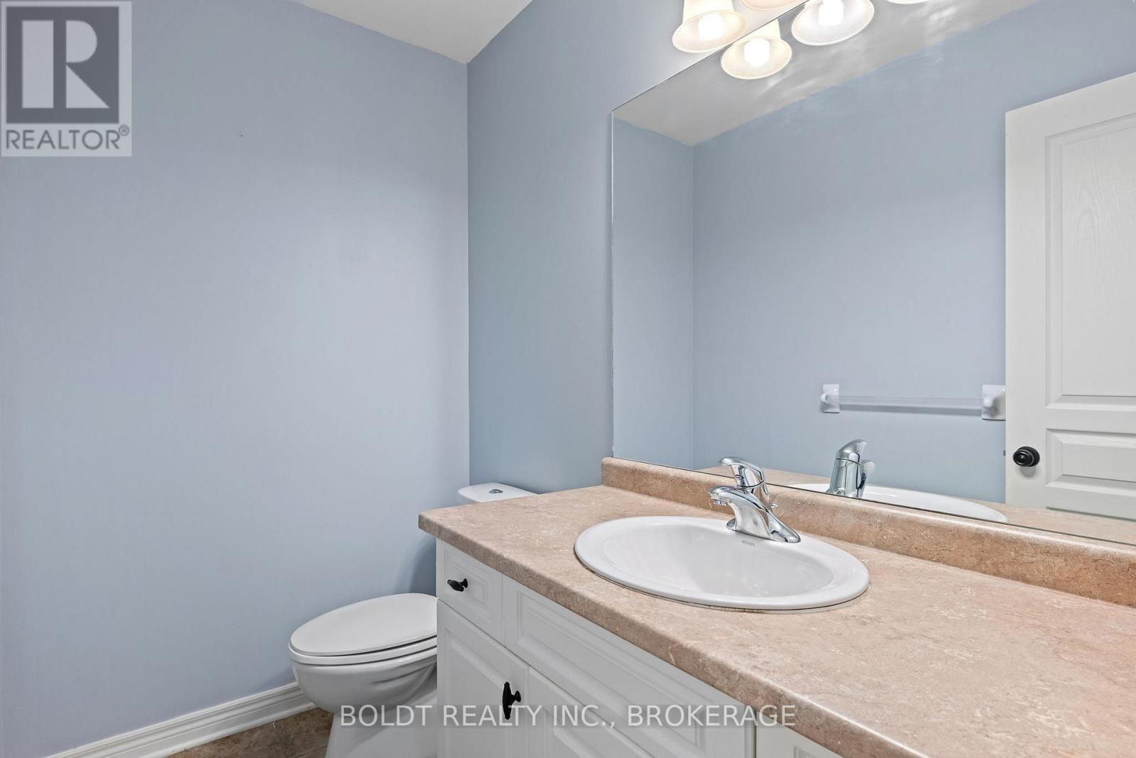 34 Fitzgerald Street E, St. Catharines, Ontario  L2R 0A4 - Photo 16 - X12489150