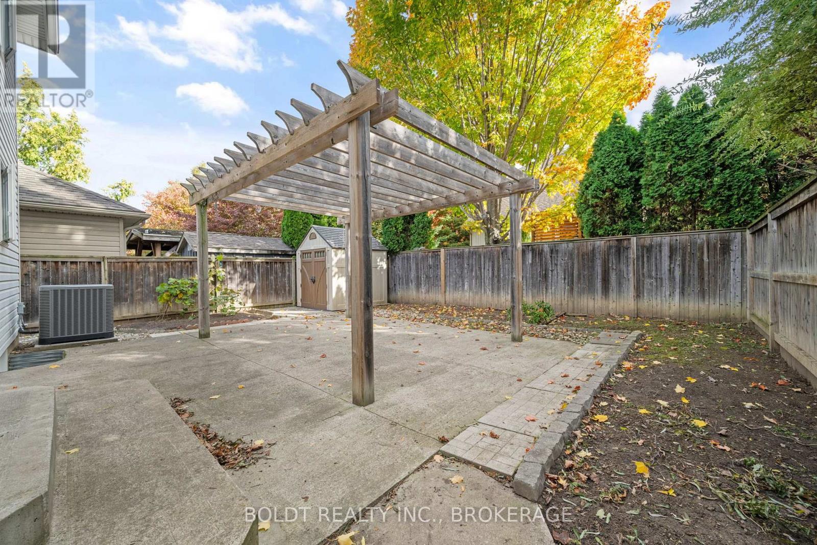 34 Fitzgerald Street E, St. Catharines, Ontario  L2R 0A4 - Photo 40 - X12489150