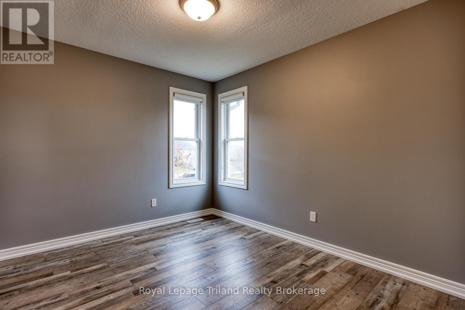 93 Finch Avenue, Woodstock, Ontario N4T 1T7 - Photo 23 - X12526850