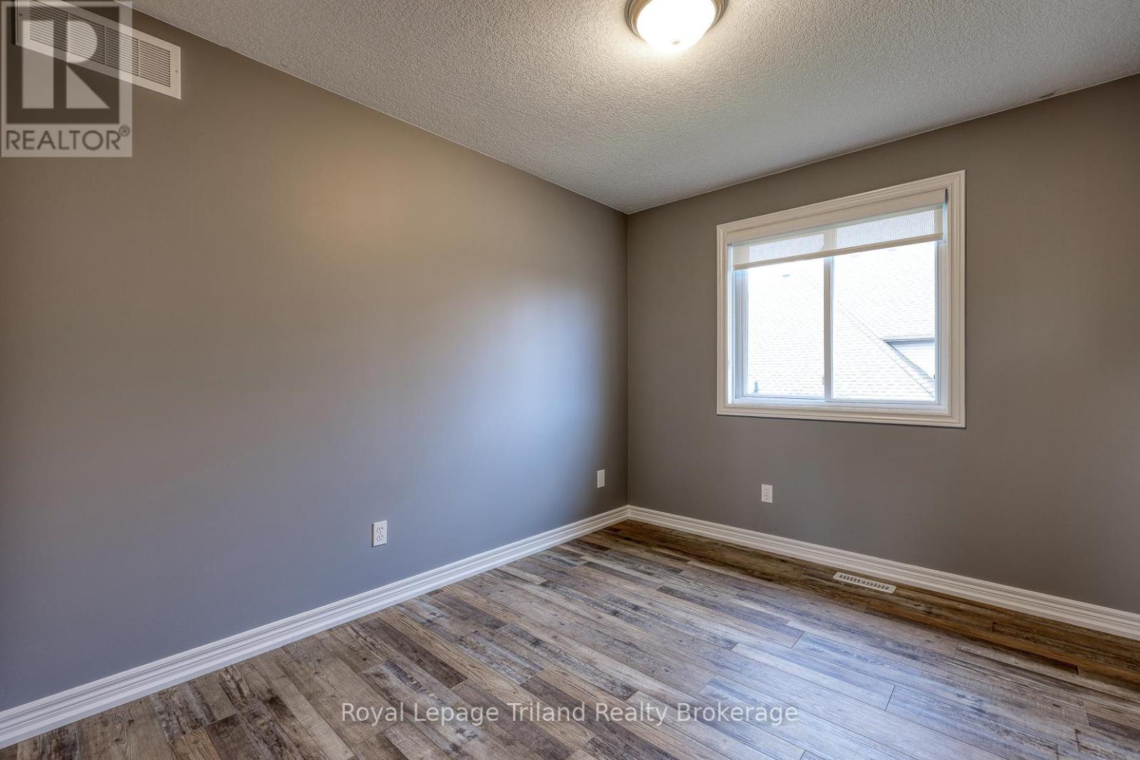 93 Finch Avenue, Woodstock, Ontario N4T 1T7 - Photo 26 - X12526850