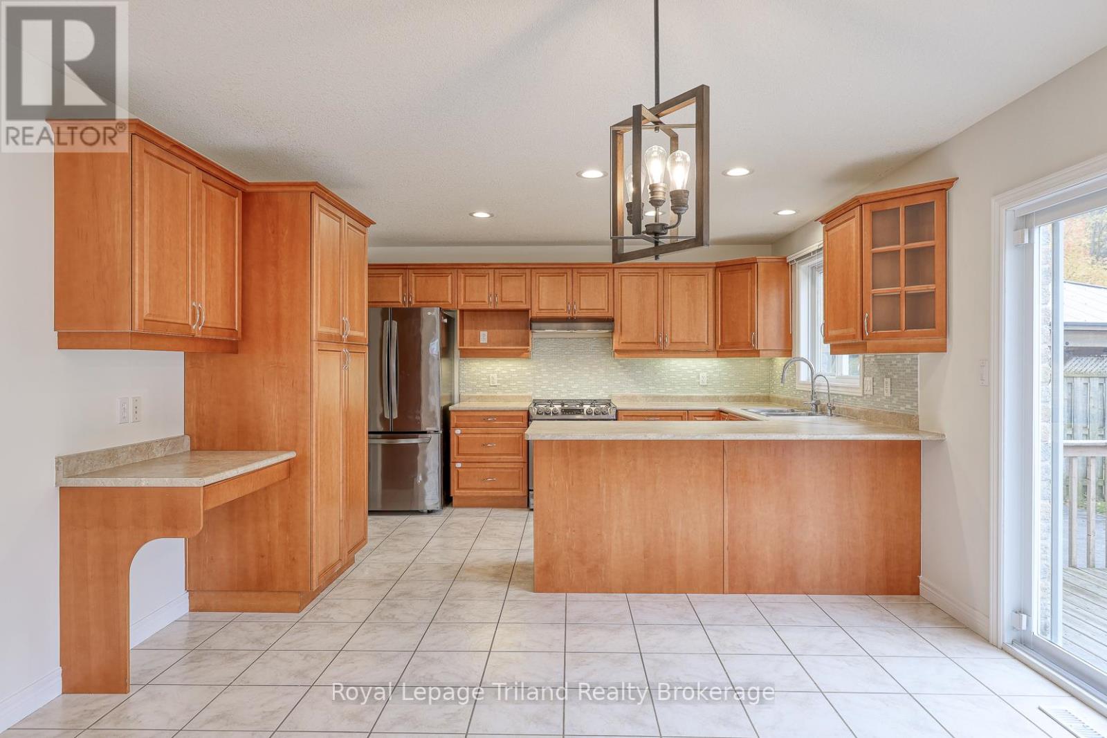 93 Finch Avenue, Woodstock, Ontario N4T 1T7 - Photo 16 - X12526850