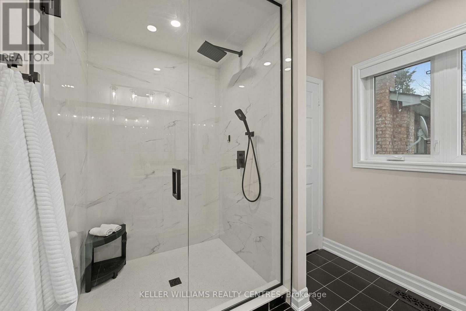 7 Mahogany Court, Aurora, Ontario  L4G 6M8 - Photo 24 - N12527686