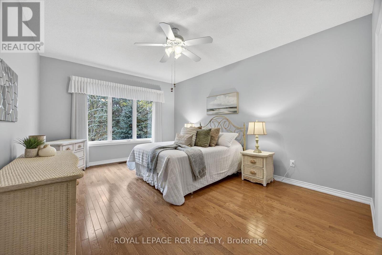 932 Shadrach Drive, Newmarket, Ontario  L3X 2H4 - Photo 21 - N12527748