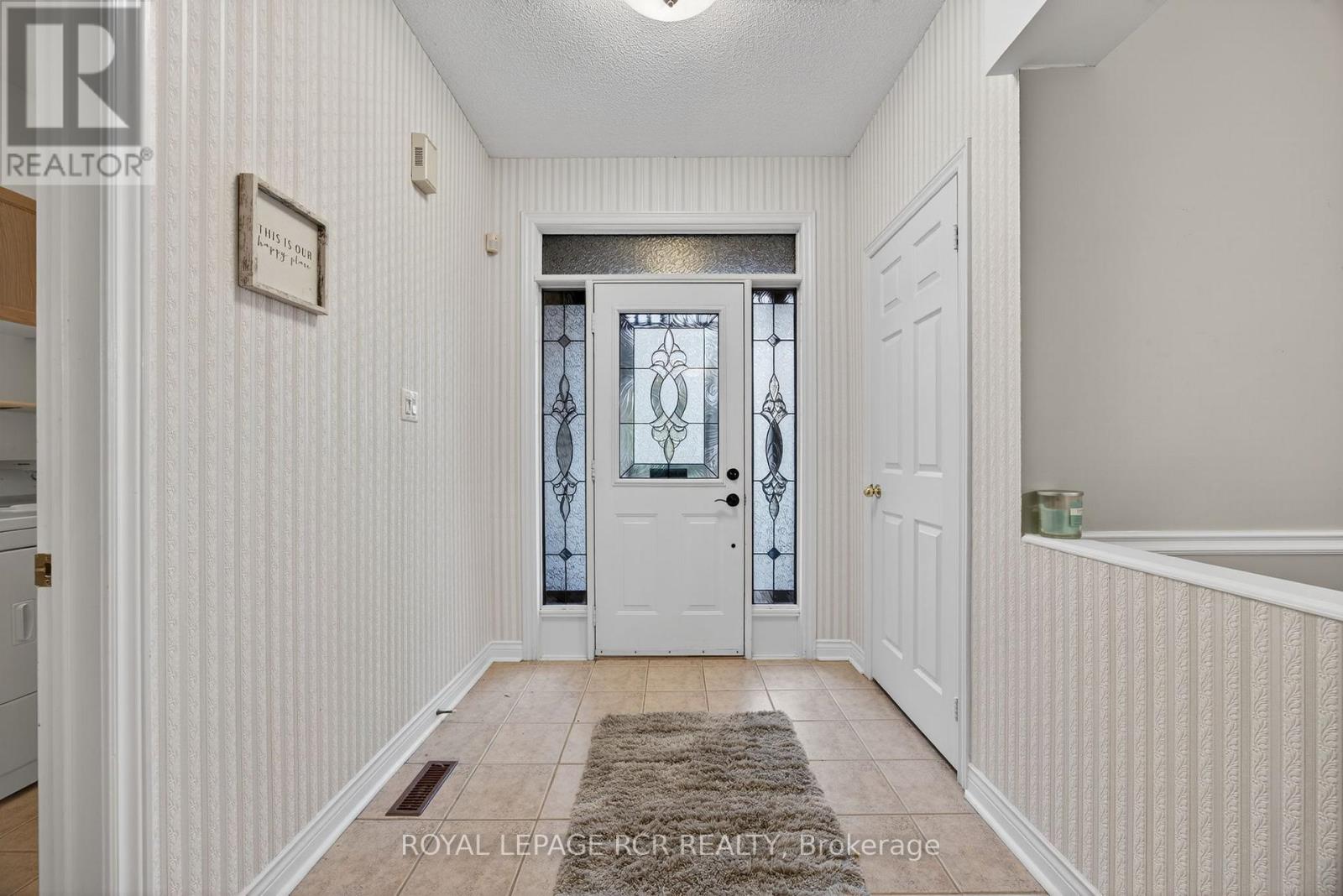 932 Shadrach Drive, Newmarket, Ontario  L3X 2H4 - Photo 6 - N12527748