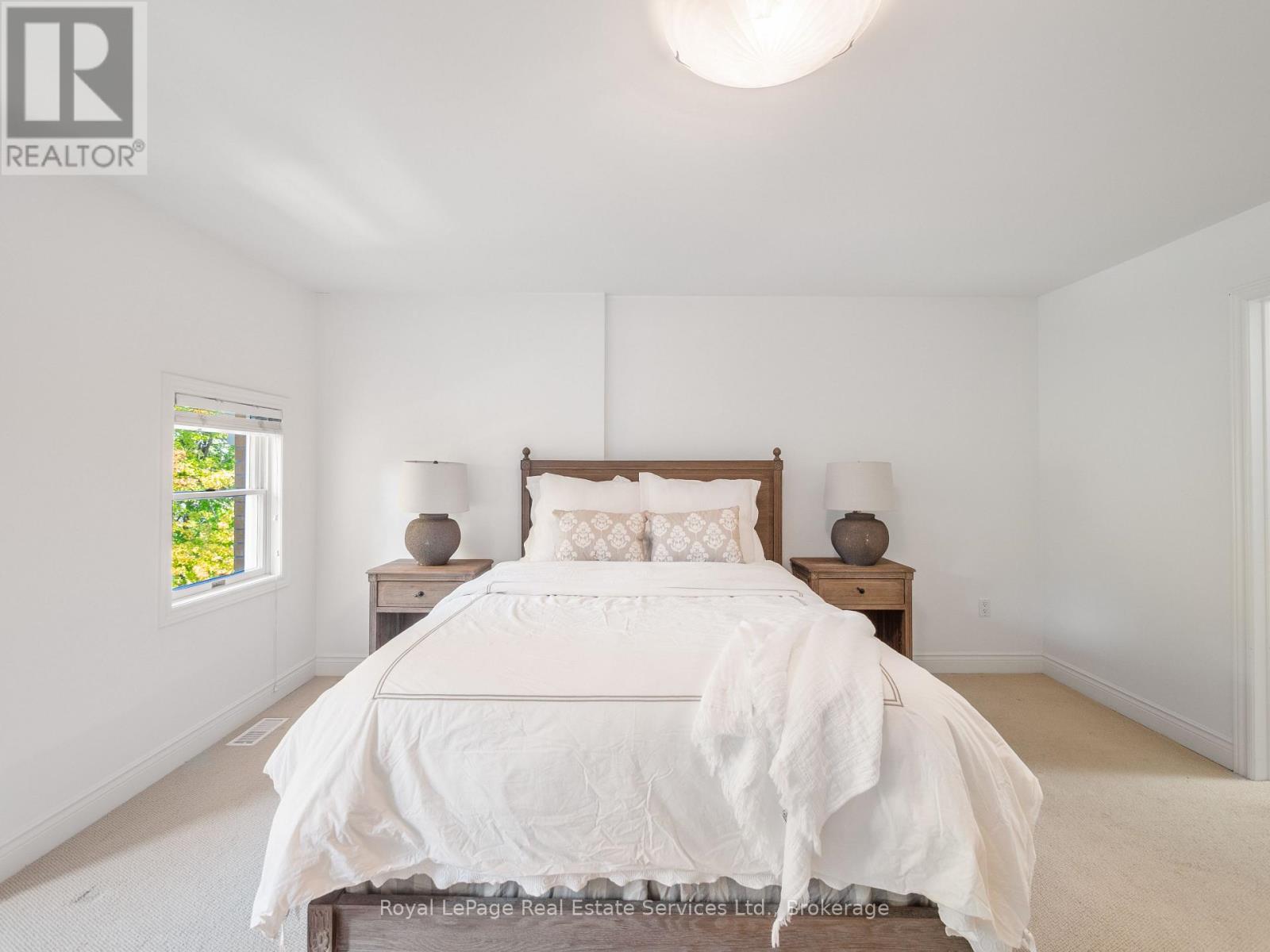 81 Brant Street, Oakville, Ontario  L6K 2Z5 - Photo 22 - W12527804