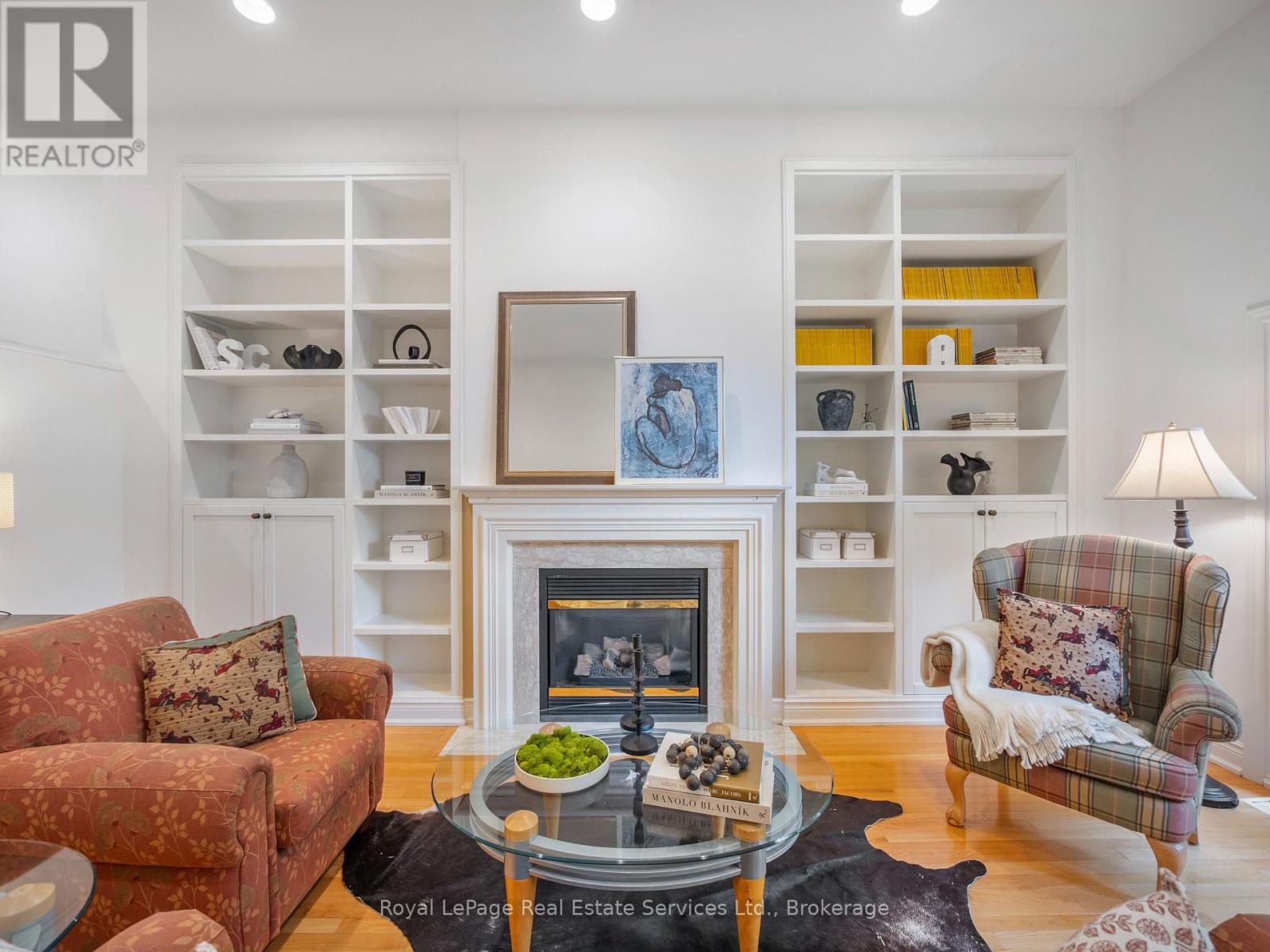 81 Brant Street, Oakville, Ontario  L6K 2Z5 - Photo 6 - W12527804