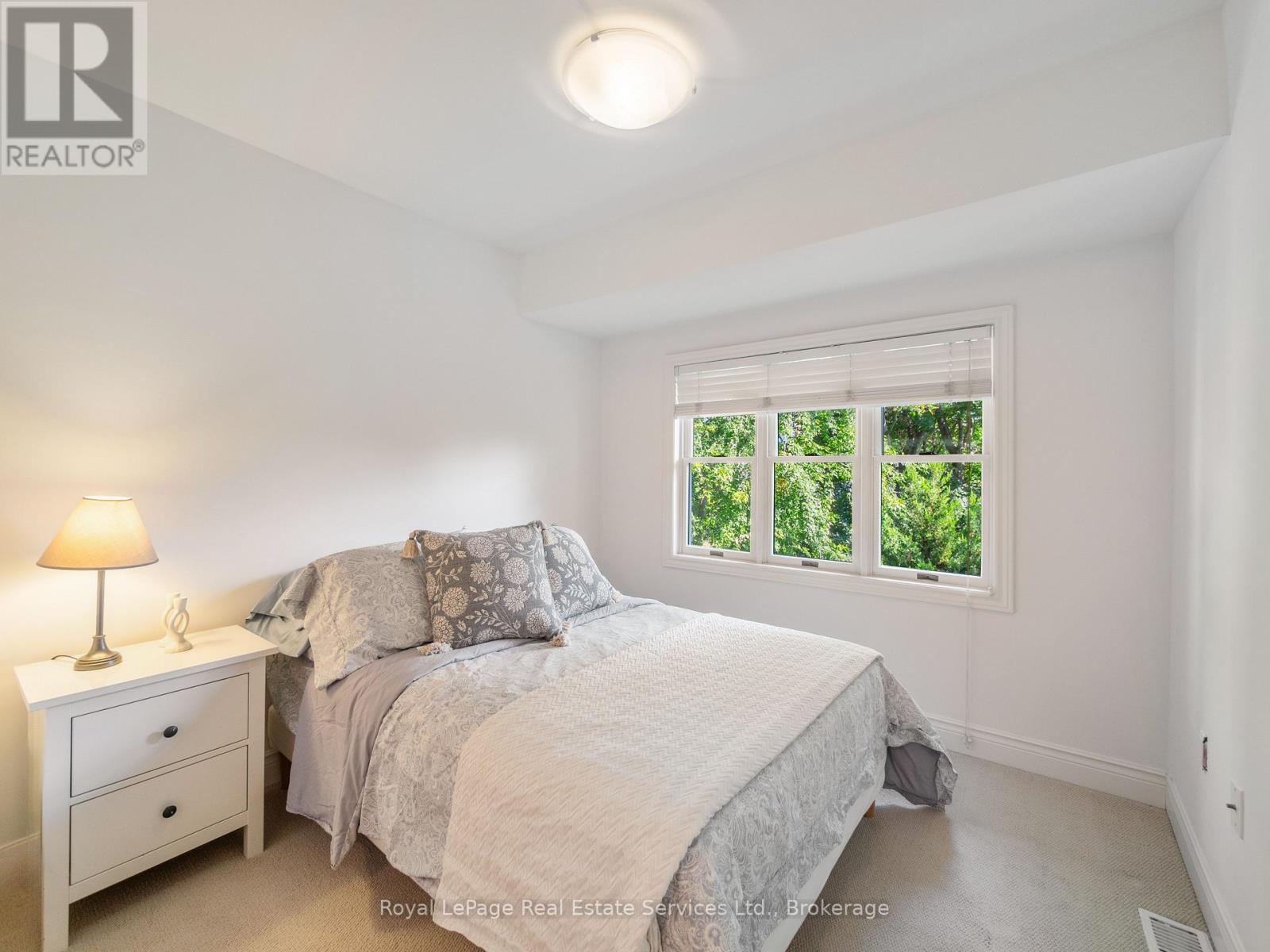 81 Brant Street, Oakville, Ontario  L6K 2Z5 - Photo 22 - W12527880