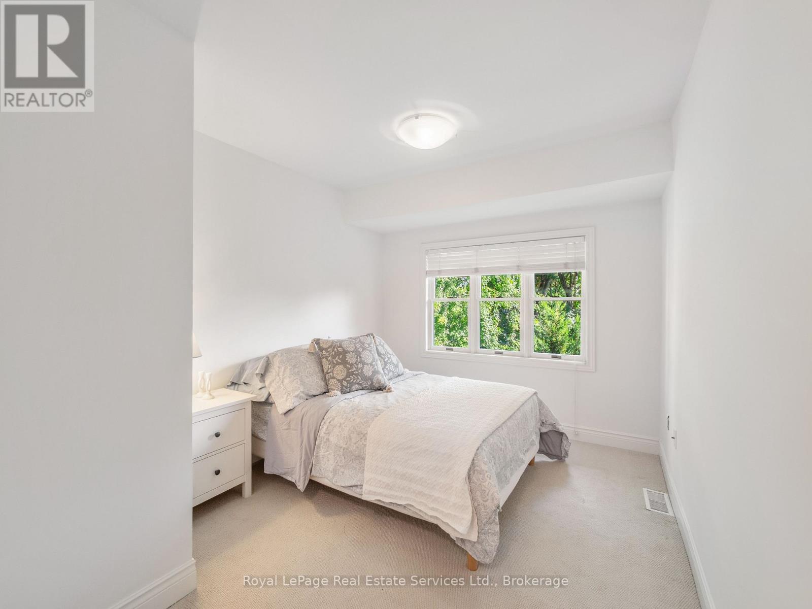 81 Brant Street, Oakville, Ontario  L6K 2Z5 - Photo 23 - W12527880