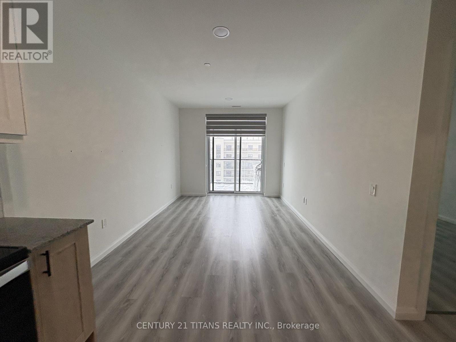 Ph16 - 181 Elmira Road S, Guelph, Ontario N1K 0E4 - Photo 4 - X12495230