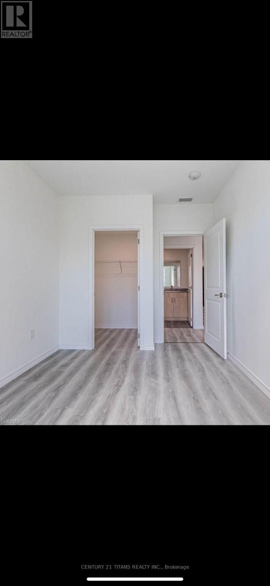 Ph16 - 181 Elmira Road S, Guelph, Ontario N1K 0E4 - Photo 6 - X12495230