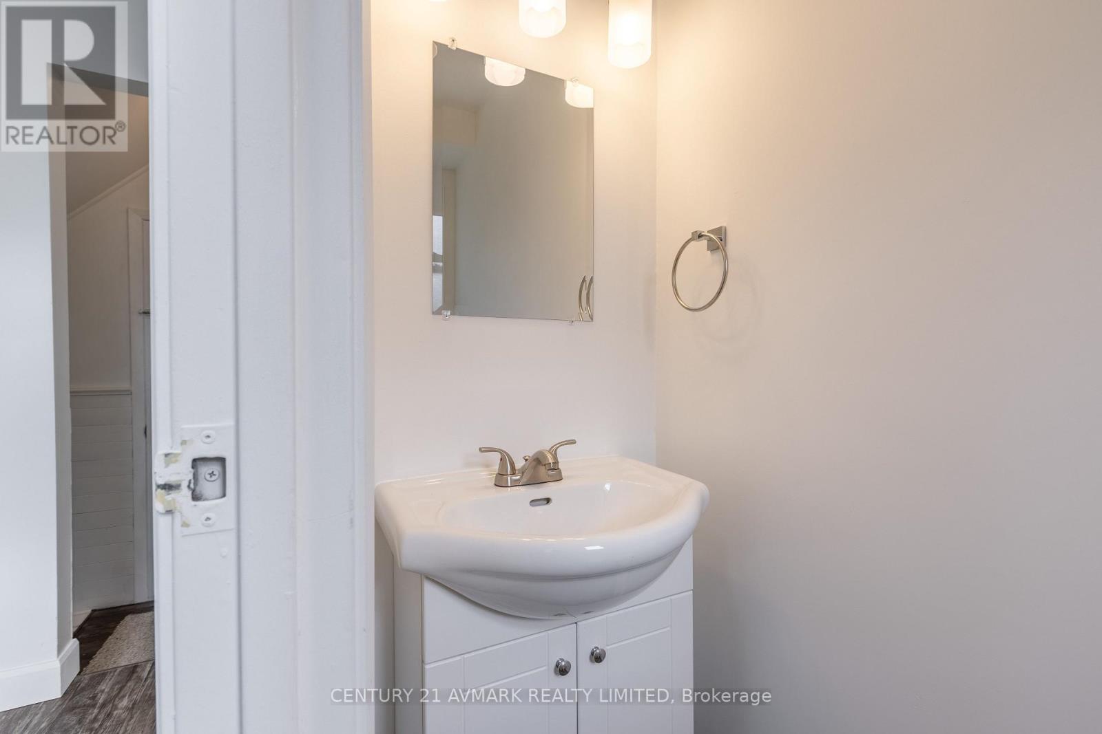 111 Northgate Drive, Welland, Ontario  L3C 5Y3 - Photo 14 - X12528004