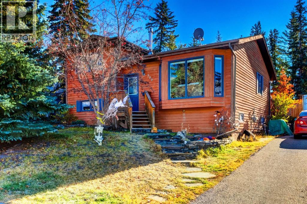 303 Pioneer Road, Canmore, Alberta