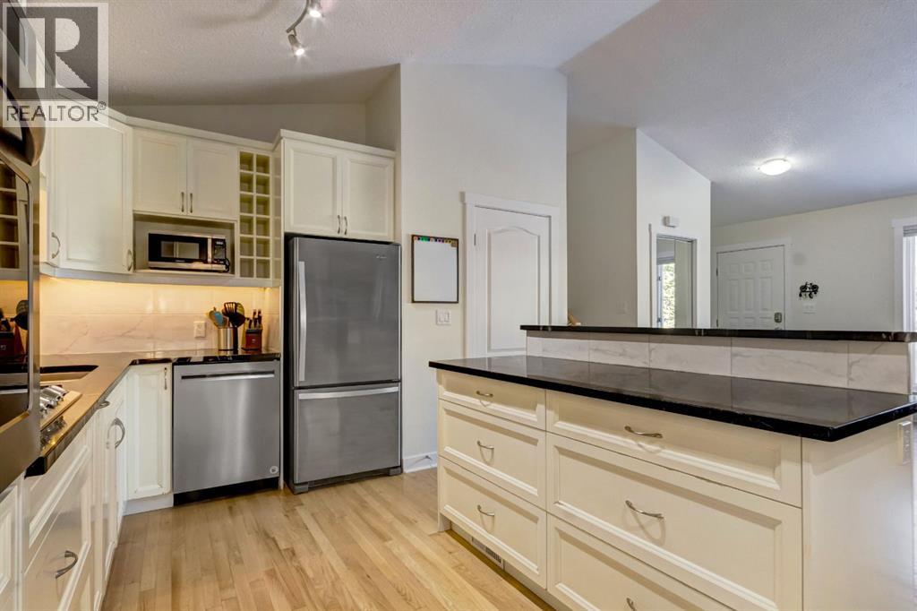 317 Pioneer Road, Canmore, Alberta  T1W 1E8 - Photo 7 - A2269334