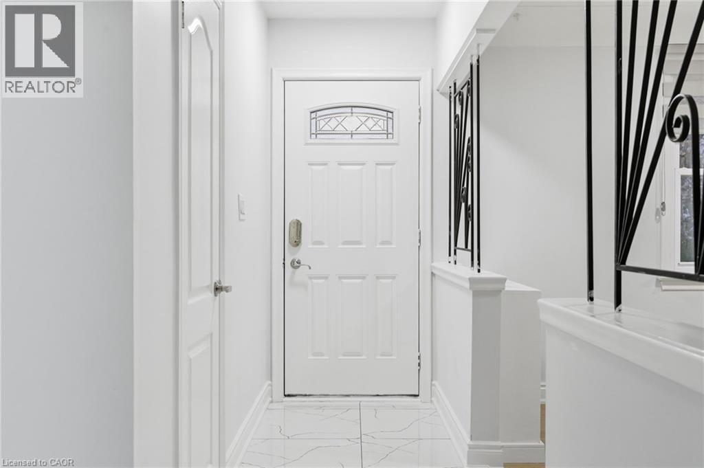 3 Algonquin Avenue, Dundas, Ontario  L9H 7K9 - Photo 5 - 40786740