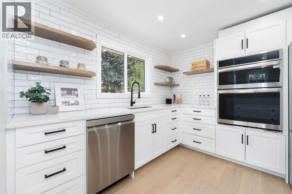 328 Cantrell Place Sw, Calgary, Alberta  T2W 2A3 - Photo 11 - A2263067