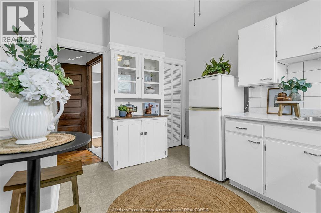 1086 Monmouth, Windsor, Ontario  N8Y 3L7 - Photo 9 - 25028431