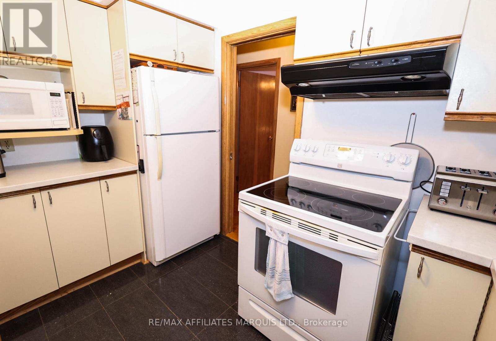 1212 Osborne Avenue, Cornwall, Ontario  K6J 1K9 - Photo 11 - X12527980