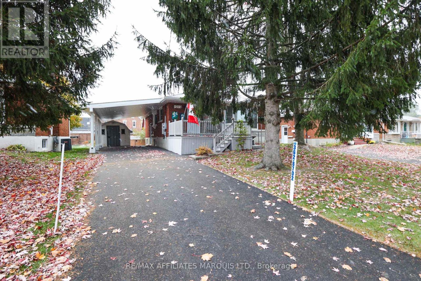 1212 Osborne Avenue, Cornwall, Ontario  K6J 1K9 - Photo 2 - X12527980