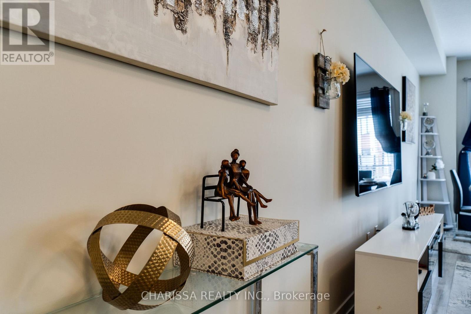 98 - 590 North Service Road, Hamilton, Ontario  L8E 0K5 - Photo 33 - X12527726