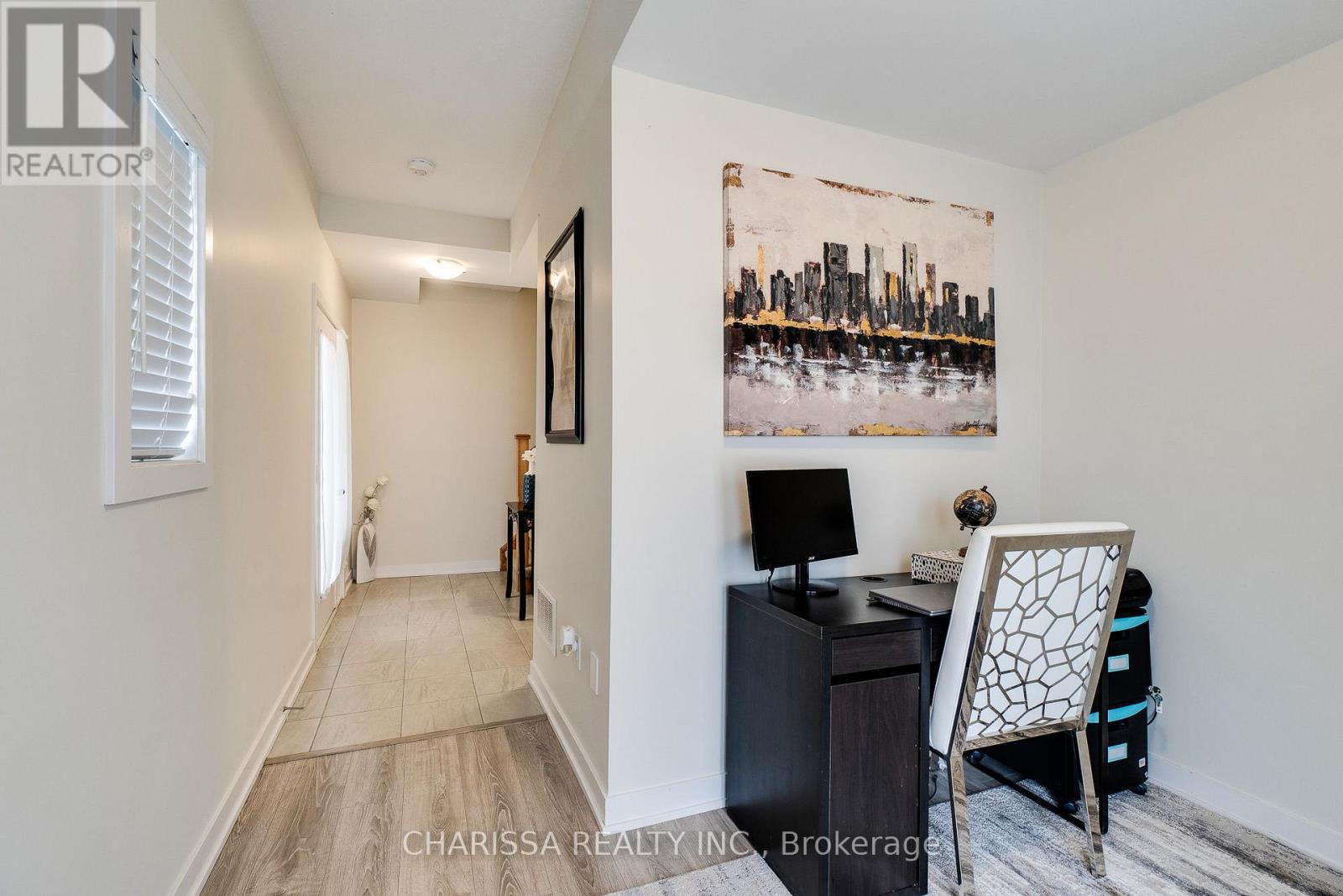 98 - 590 North Service Road, Hamilton, Ontario  L8E 0K5 - Photo 6 - X12527726