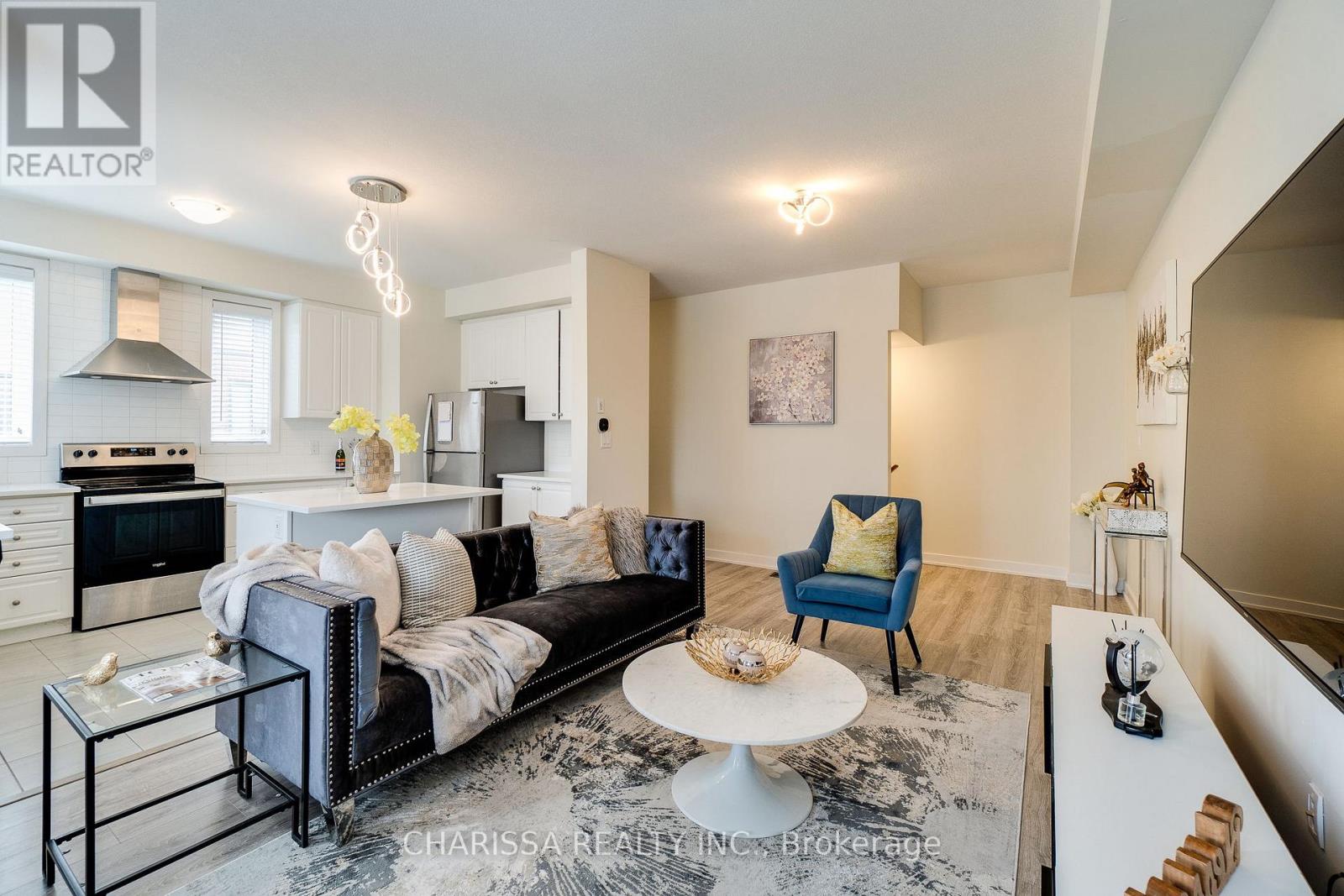 98 - 590 NORTH SERVICE ROAD, Hamilton, Ontario