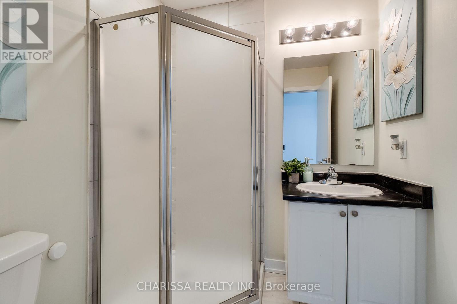 98 - 590 North Service Road, Hamilton, Ontario  L8E 0K5 - Photo 23 - X12527764