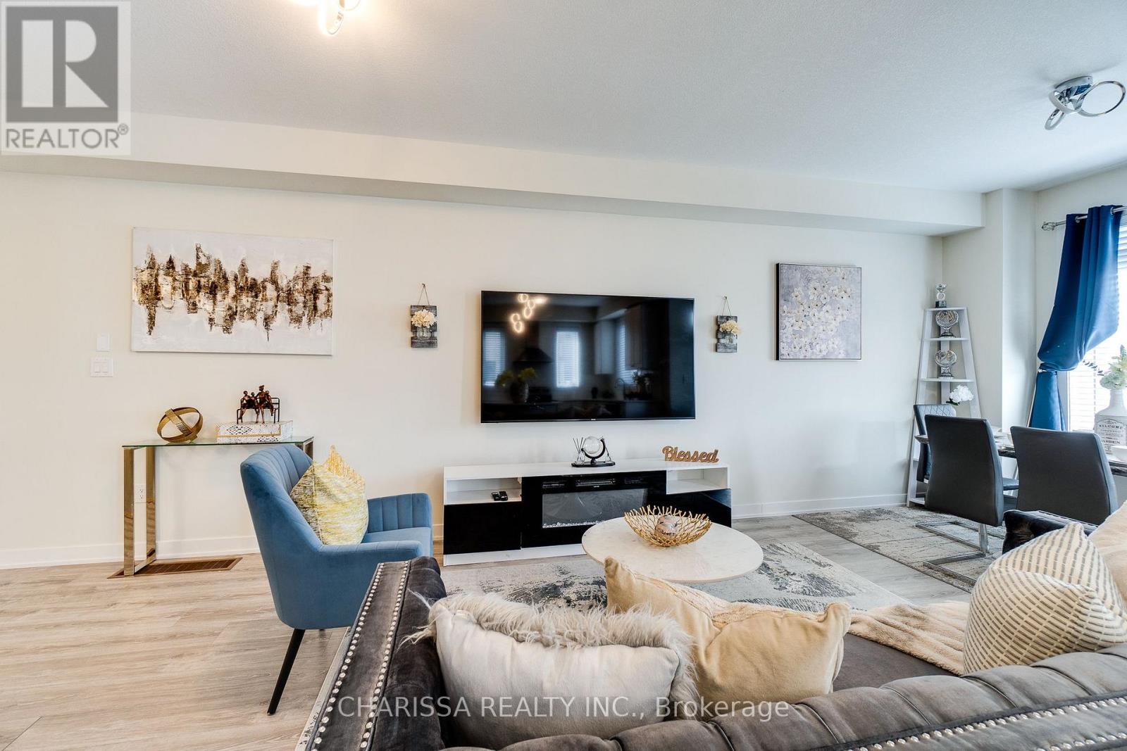 98 - 590 North Service Road, Hamilton, Ontario  L8E 0K5 - Photo 8 - X12527764