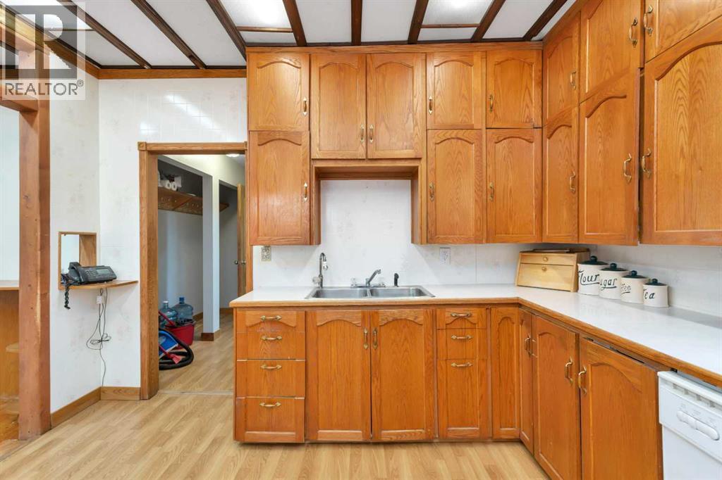 32328 Range Road 42, Rural Mountain View County, Alberta  T0M 1X0 - Photo 9 - A2235881