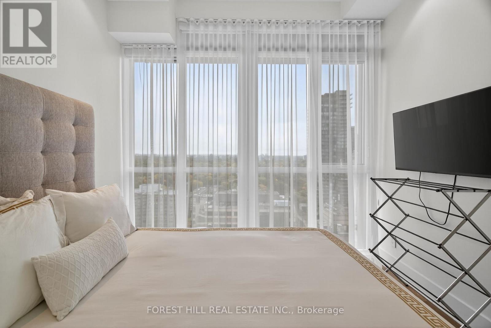 2207 - 32 Davenport Road, Toronto, Ontario  M5R 0B5 - Photo 15 - C12518790