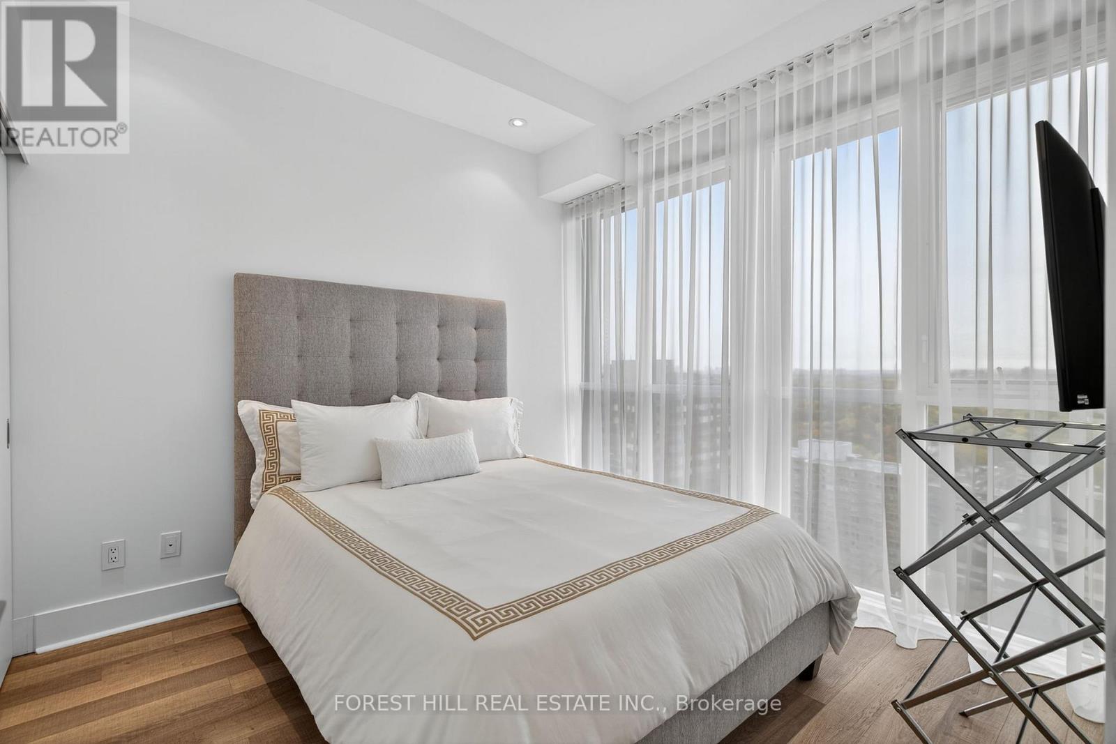 2207 - 32 Davenport Road, Toronto, Ontario  M5R 0B5 - Photo 13 - C12518790