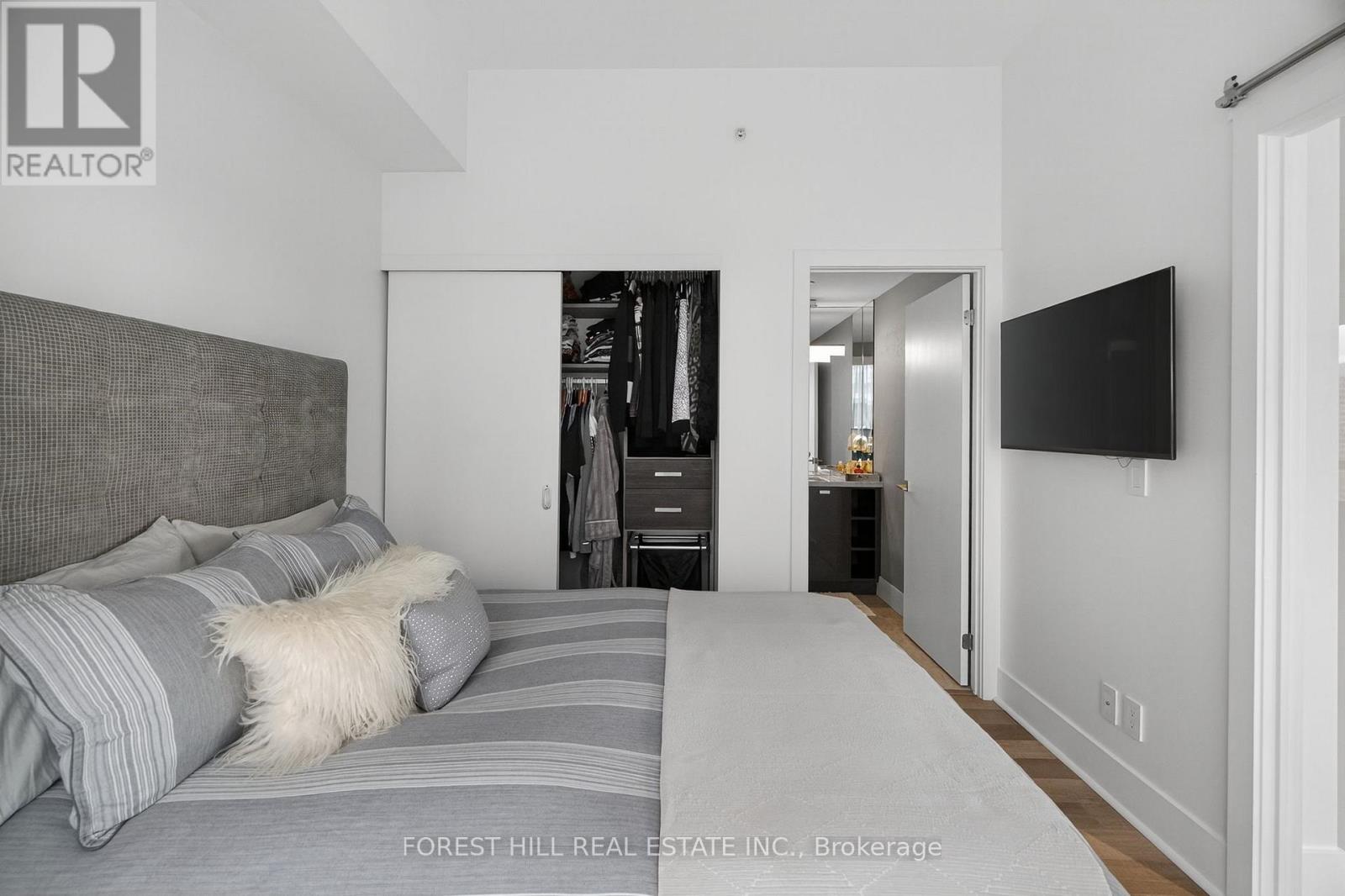 2207 - 32 Davenport Road, Toronto, Ontario  M5R 0B5 - Photo 19 - C12518790