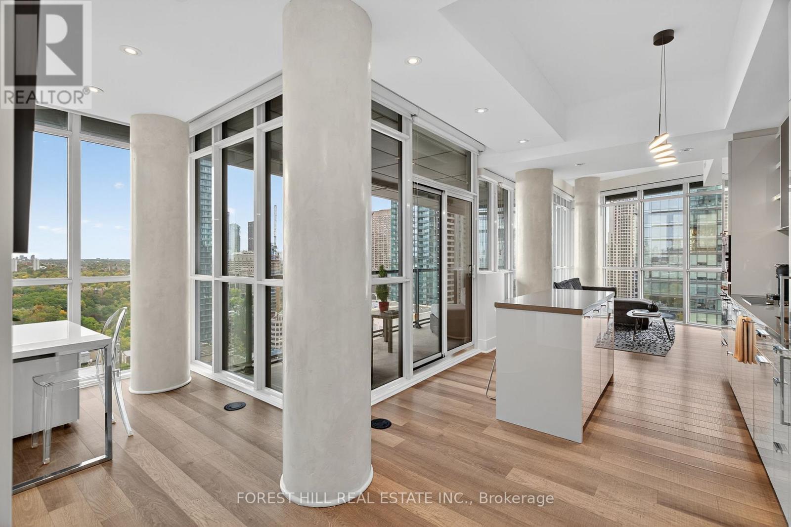 2207 - 32 Davenport Road, Toronto, Ontario  M5R 0B5 - Photo 2 - C12518790