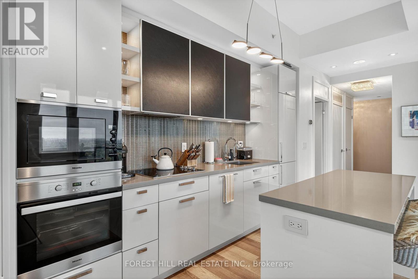 2207 - 32 Davenport Road, Toronto, Ontario  M5R 0B5 - Photo 10 - C12518790