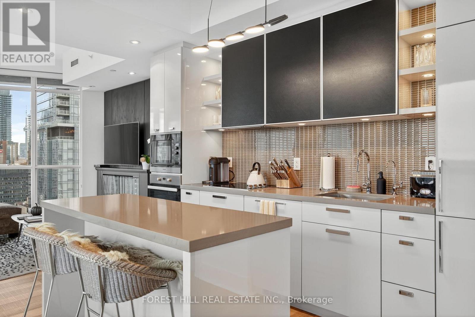 2207 - 32 Davenport Road, Toronto, Ontario  M5R 0B5 - Photo 6 - C12518790