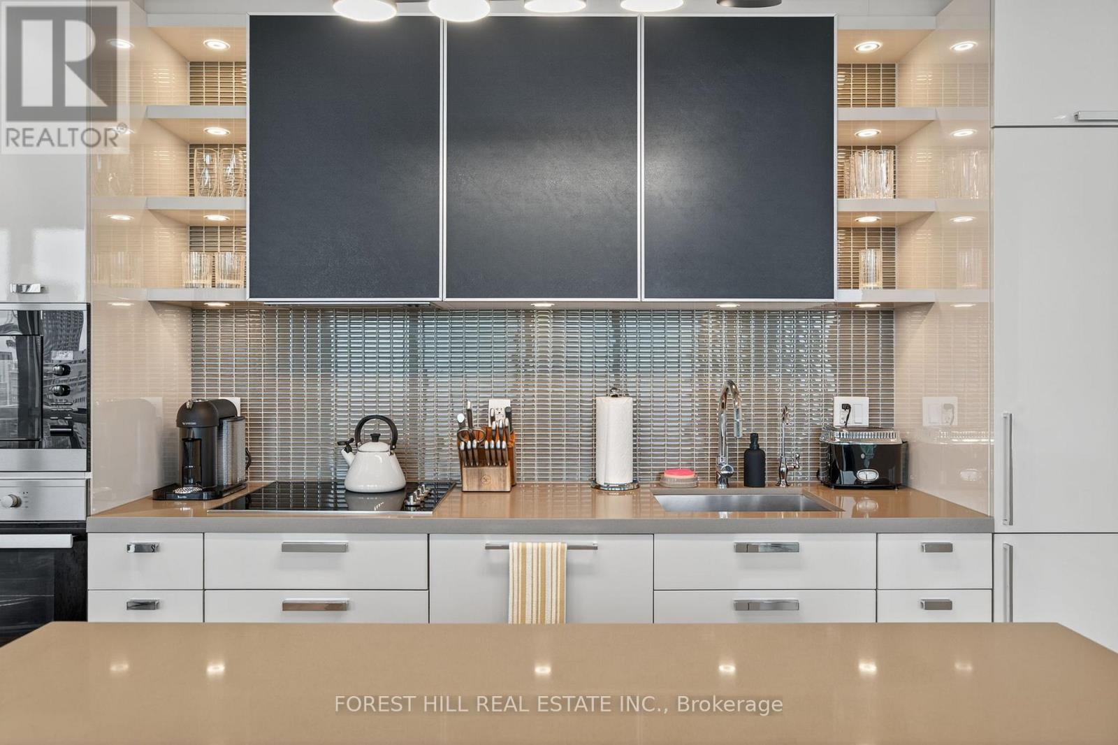 2207 - 32 Davenport Road, Toronto, Ontario  M5R 0B5 - Photo 7 - C12518790