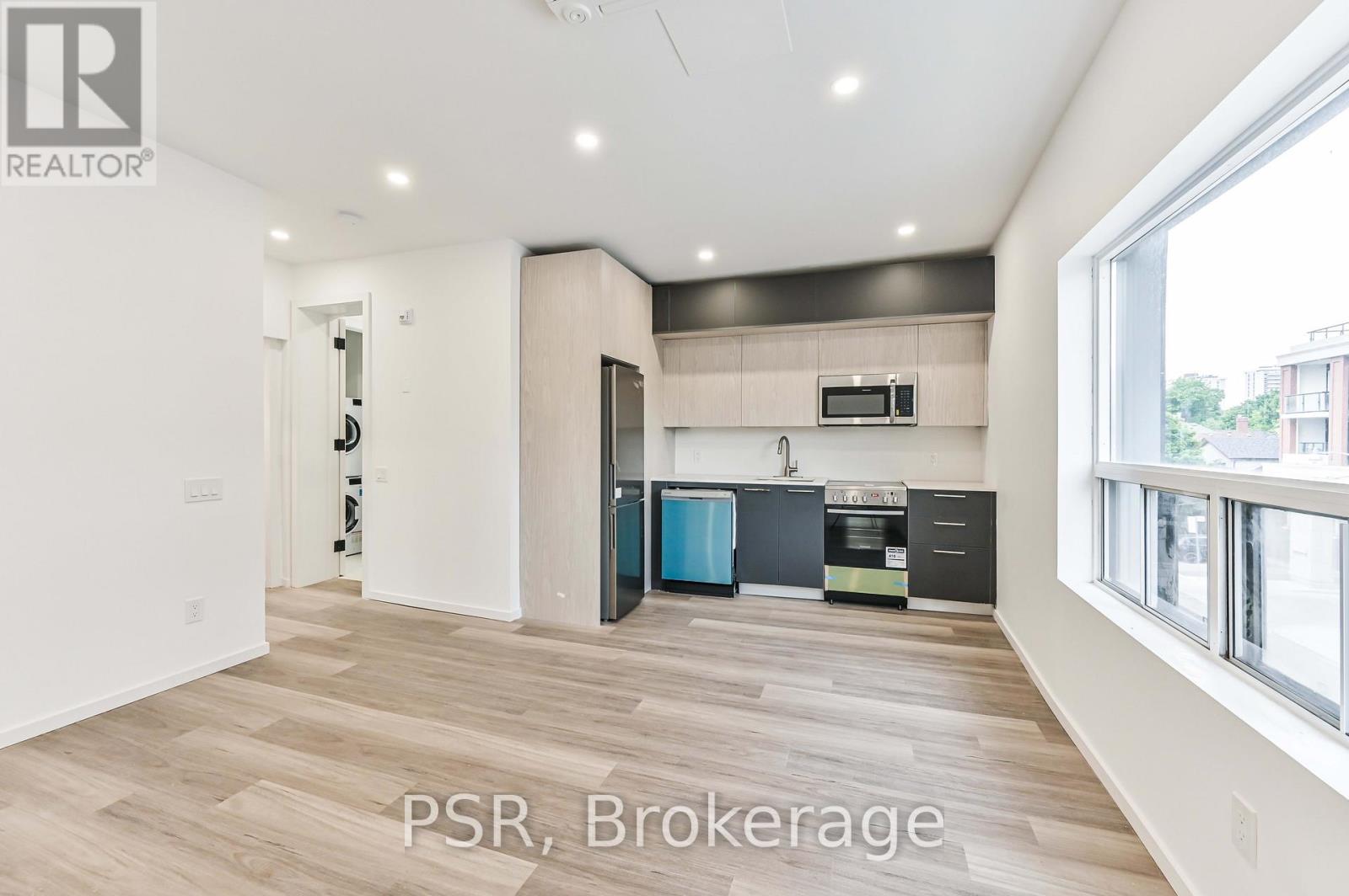 Ph302 - 1989 Yonge Street, Toronto, Ontario  M4S 1Z8 - Photo 5 - C12527800