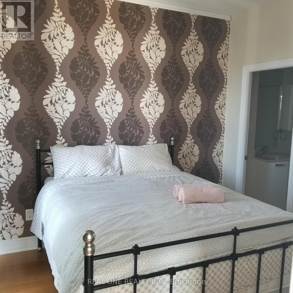 3606 - 38 Grenville Avenue, Toronto, Ontario  M4Y 1A5 - Photo 4 - C12527848