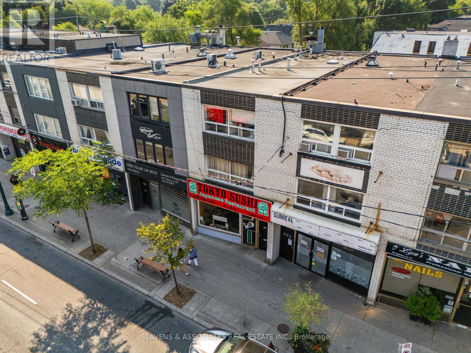 971 Eglinton Avenue W, Toronto, Ontario  M6C 2C4 - Photo 3 - C12527874