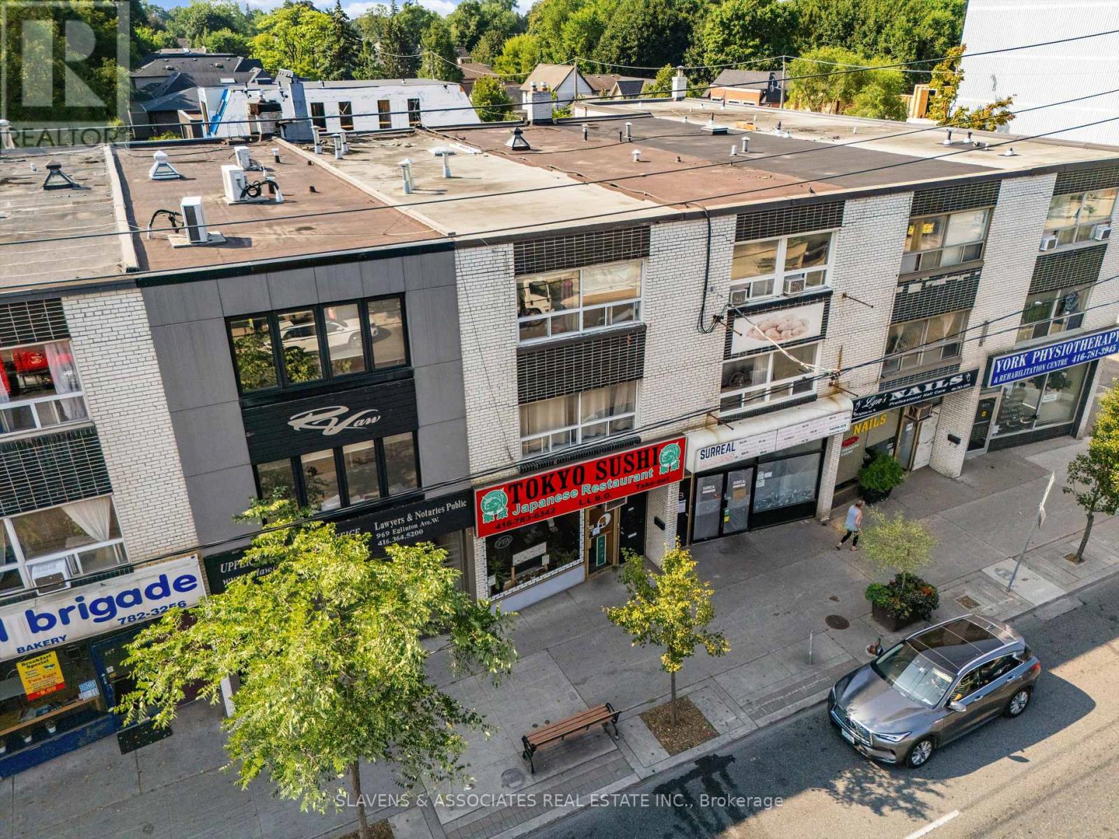 971 Eglinton Avenue W, Toronto, Ontario  M6C 2C4 - Photo 4 - C12527874