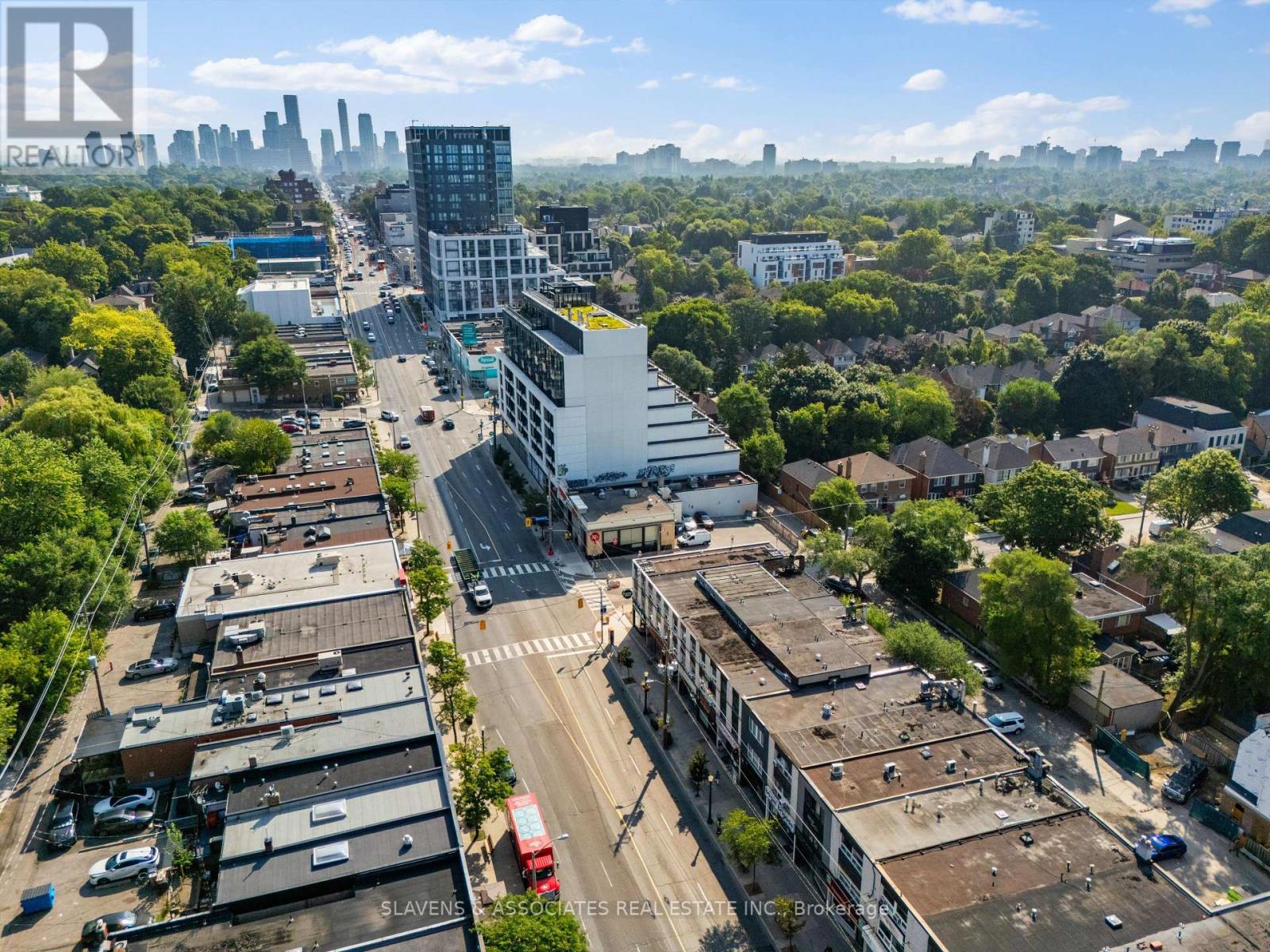 971 Eglinton Avenue W, Toronto, Ontario  M6C 2C4 - Photo 8 - C12527874