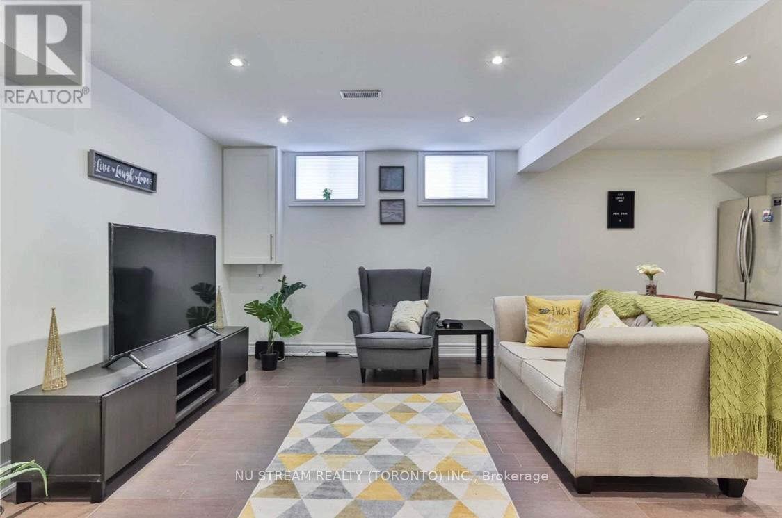 Bsmt - 36 Flavian Crescent, Toronto, Ontario  M2H 1V9 - Photo 5 - C12527960