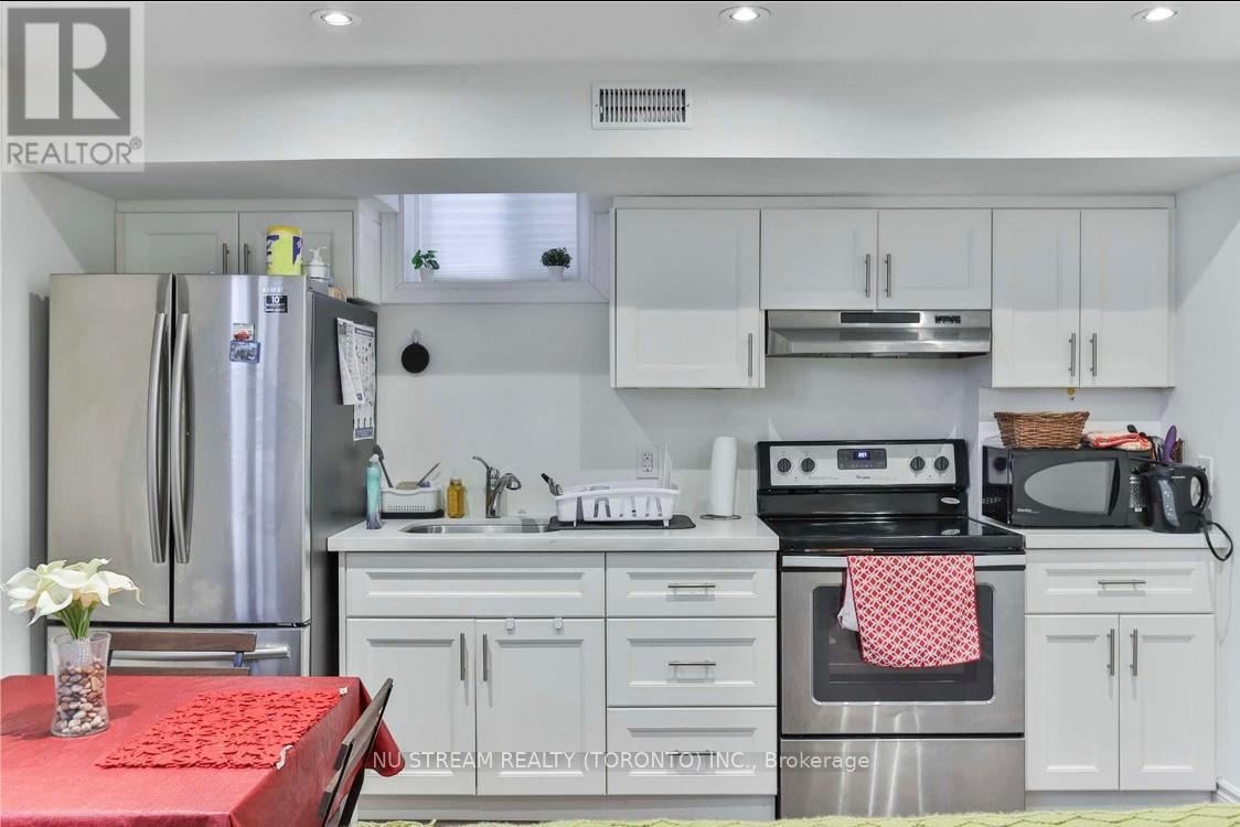 Bsmt - 36 Flavian Crescent, Toronto, Ontario  M2H 1V9 - Photo 7 - C12527960