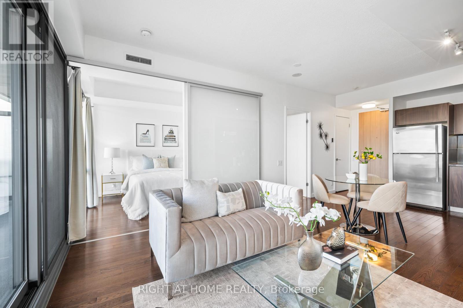 2404 - 390 Cherry Street, Toronto, Ontario  M3B 0A7 - Photo 14 - C12527970