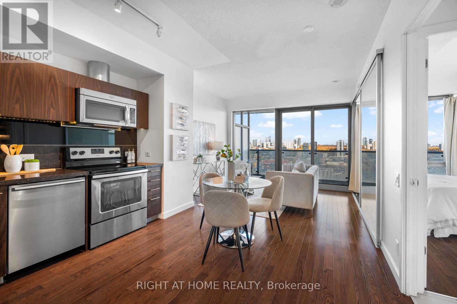 2404 - 390 Cherry Street, Toronto, Ontario  M3B 0A7 - Photo 4 - C12527970