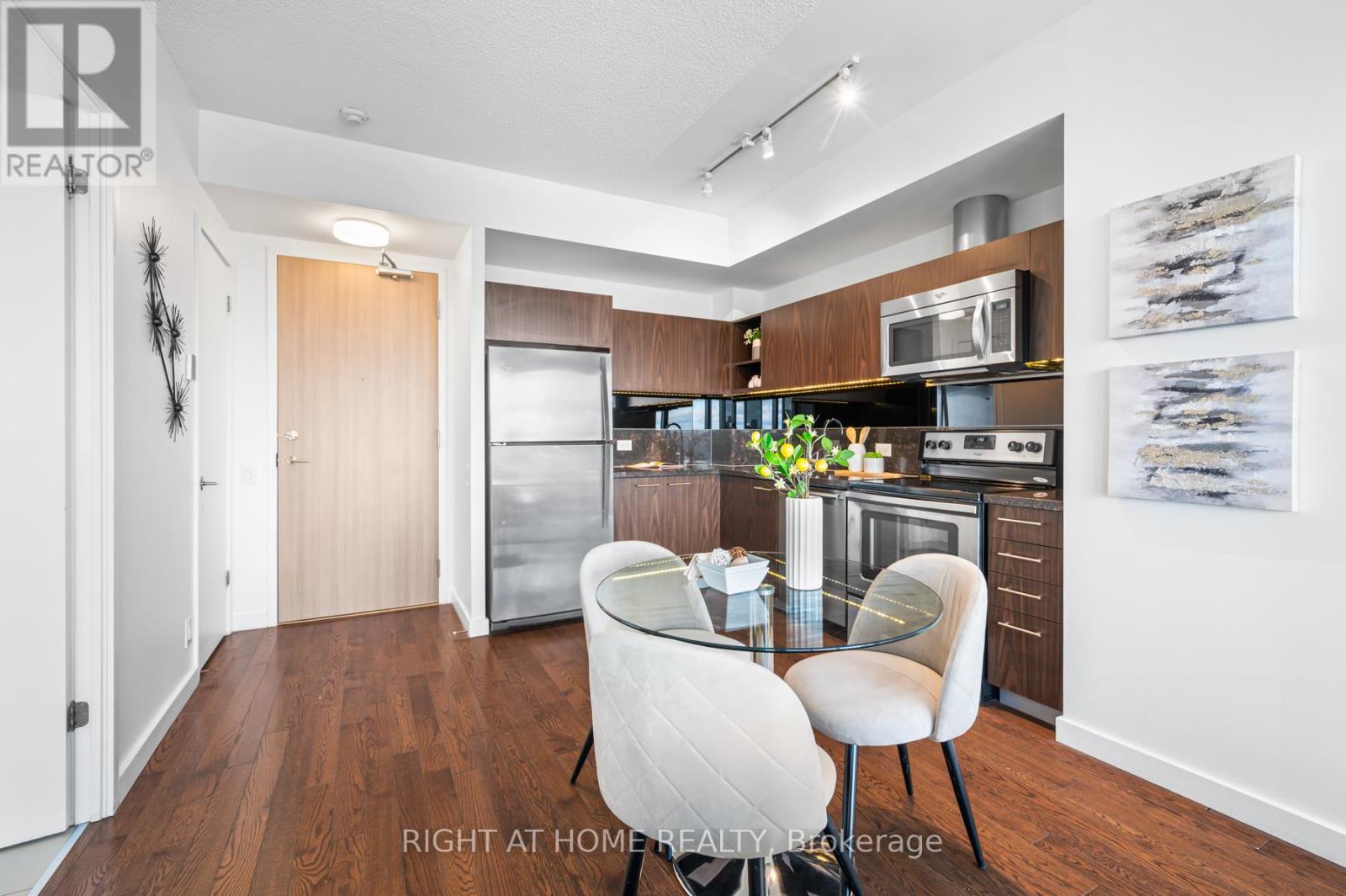 2404 - 390 Cherry Street, Toronto, Ontario  M3B 0A7 - Photo 6 - C12527970