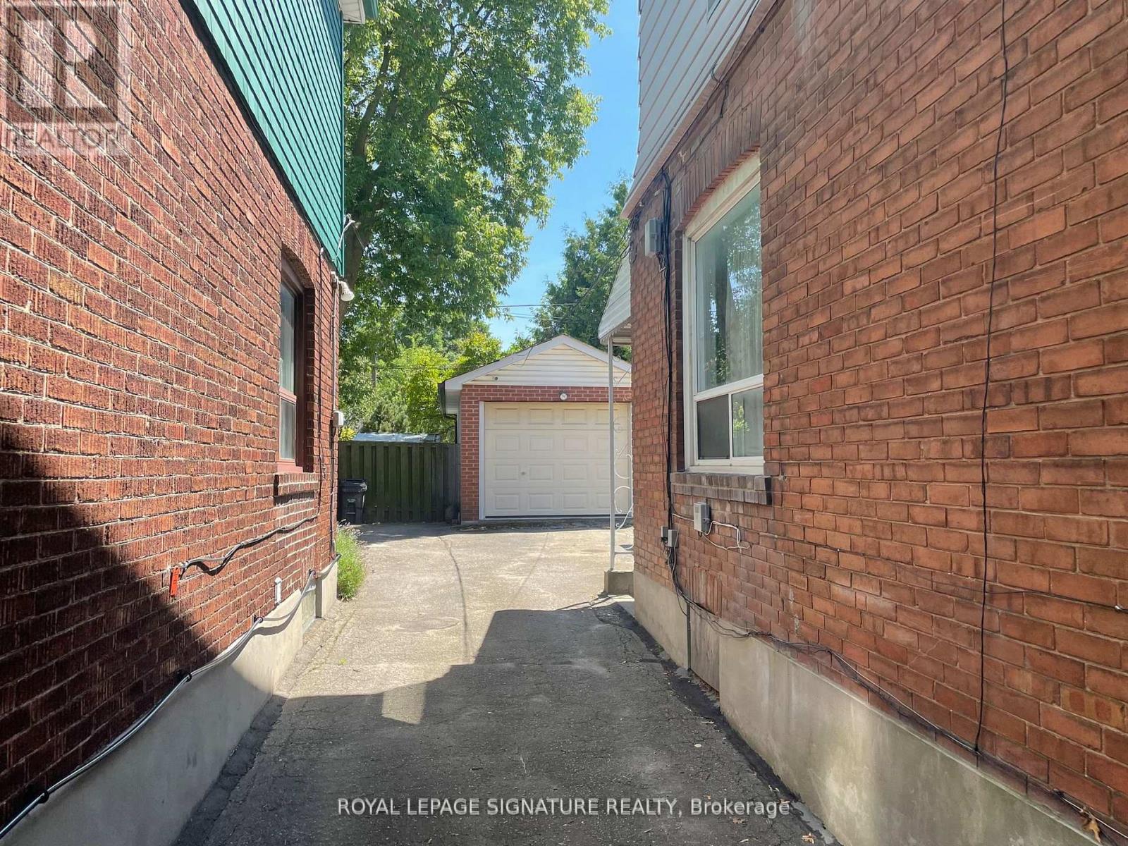 61 Belvidere Avenue, Toronto, Ontario  M6C 1P8 - Photo 6 - C12527976