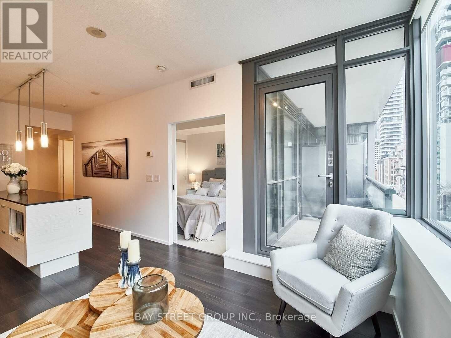 510 - 8 Charlotte Street, Toronto, Ontario  M5V 0K4 - Photo 11 - C12528032