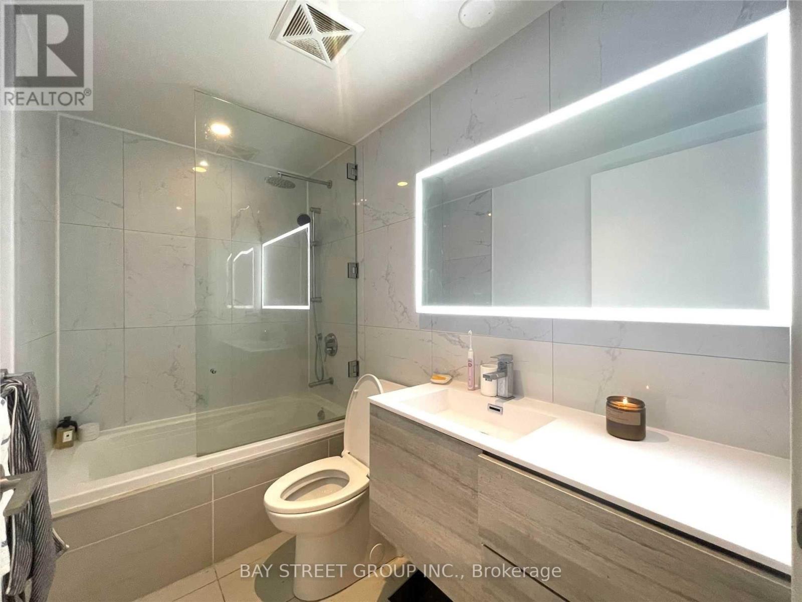 510 - 8 Charlotte Street, Toronto, Ontario  M5V 0K4 - Photo 17 - C12528032